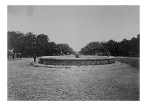 Kiseleff Garden with the first artesian fountain of Bucharest